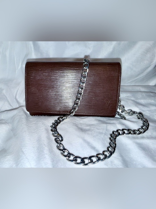 Louis Vuitton Handbags - Louis Vuitton Vintage Trésor Bi-Fold epi leather Brown Wallet-W/COA